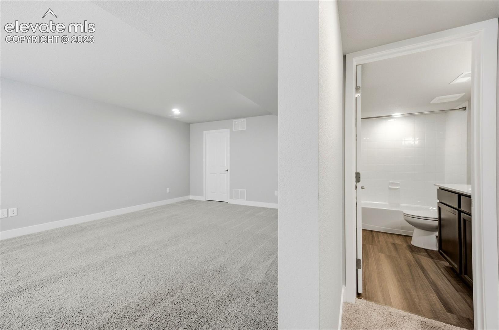 4066 Wyedale Way, photo 40