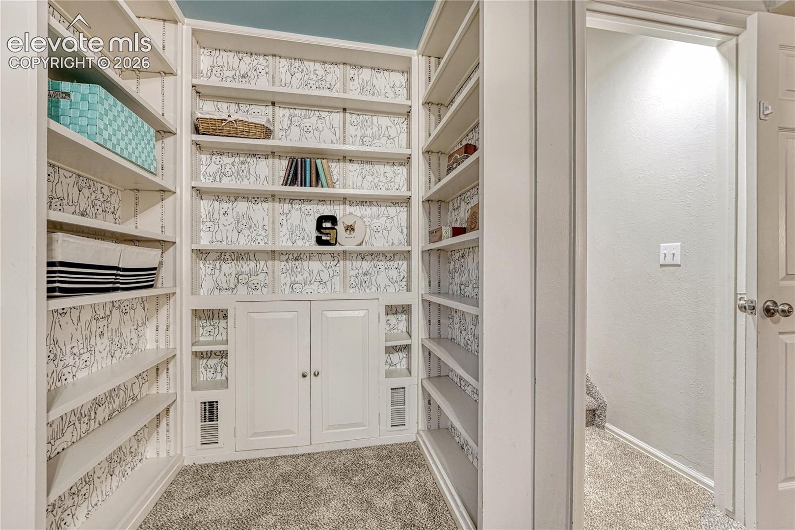 2045 Heathercrest Drive, photo 24
