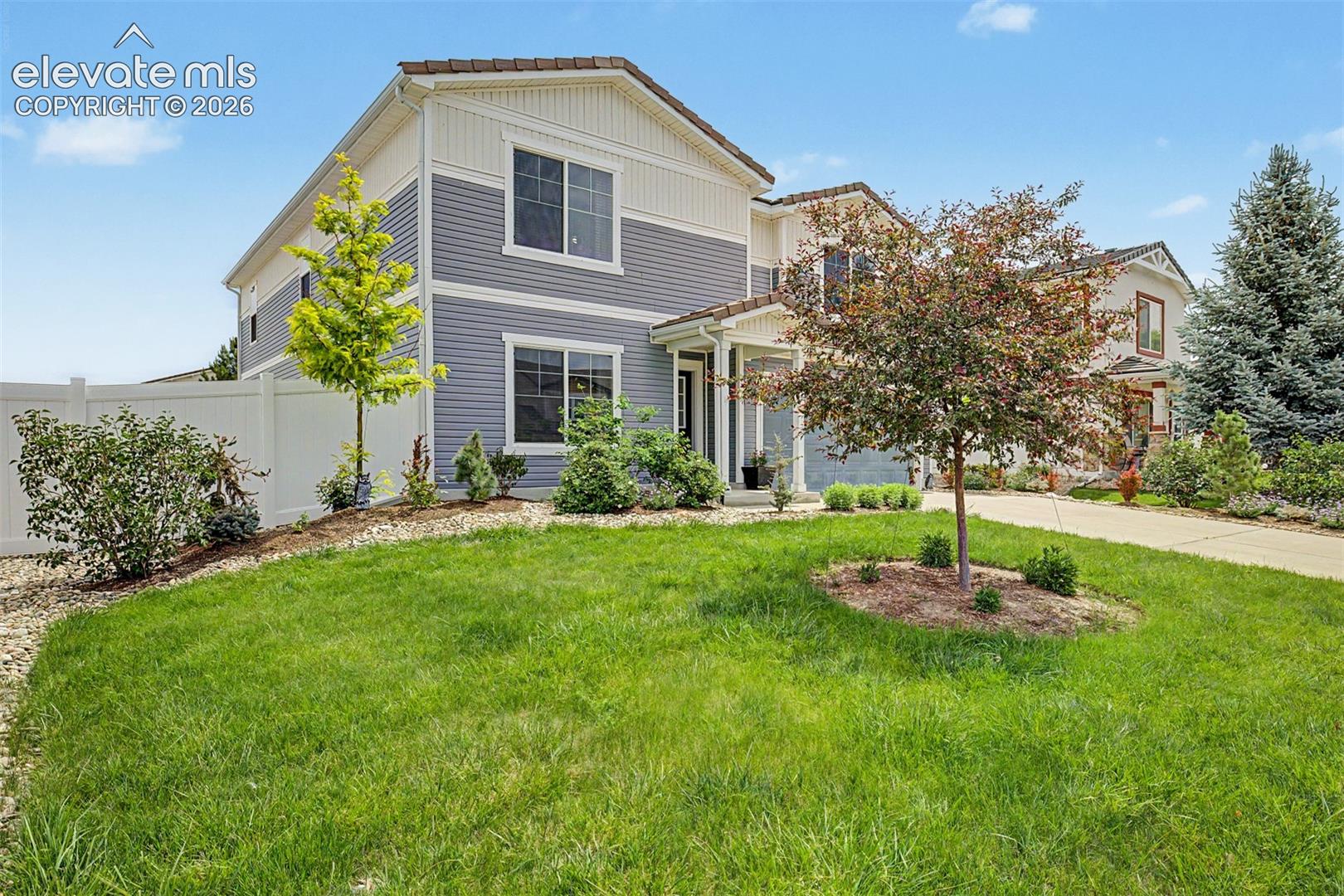 Listing photo 2 for 7716 Candlelight Lane