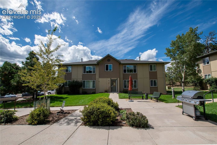 380 Paradise Circle C6 — listing photo
