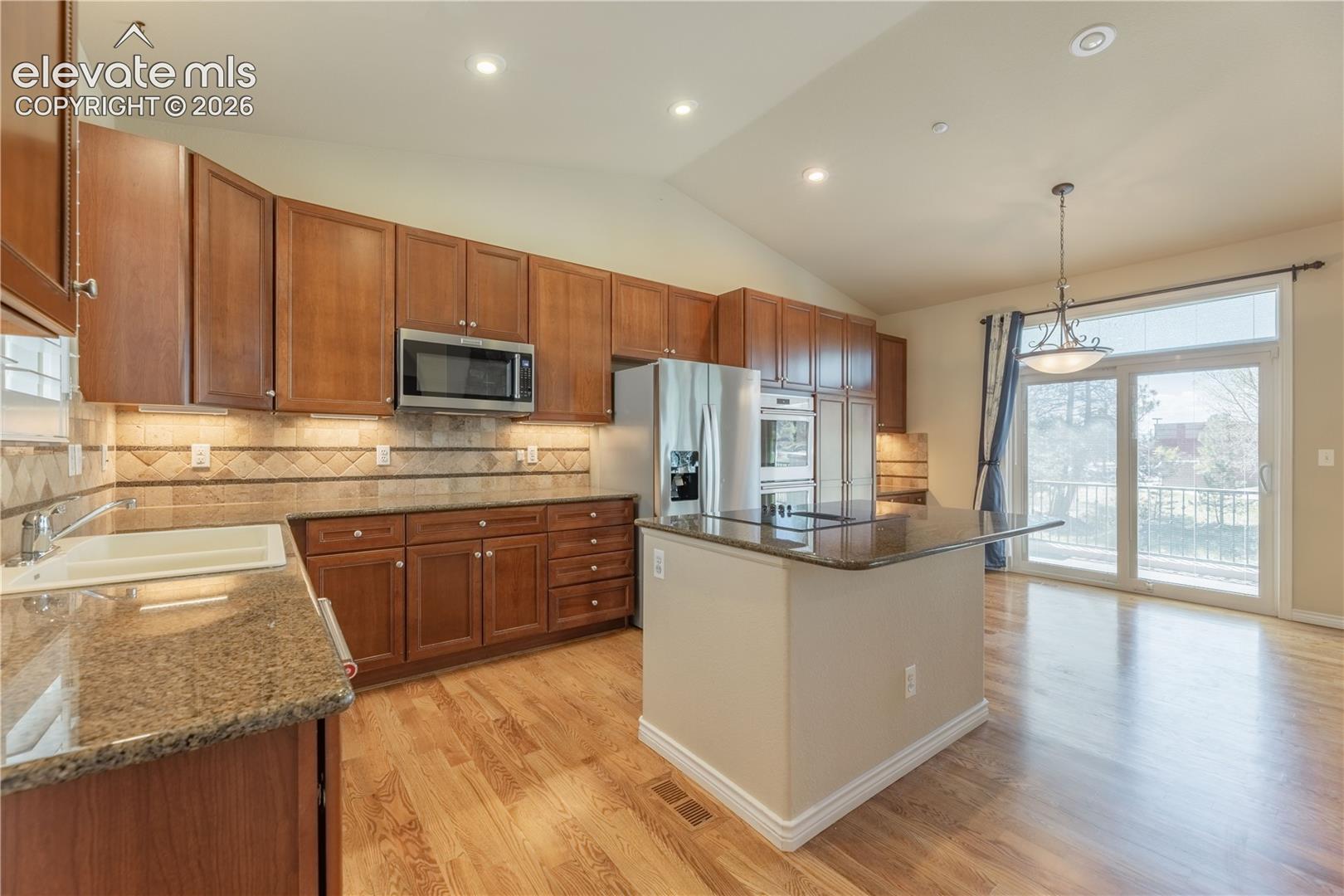Listing photo 9 for 5011 Vermillion Court