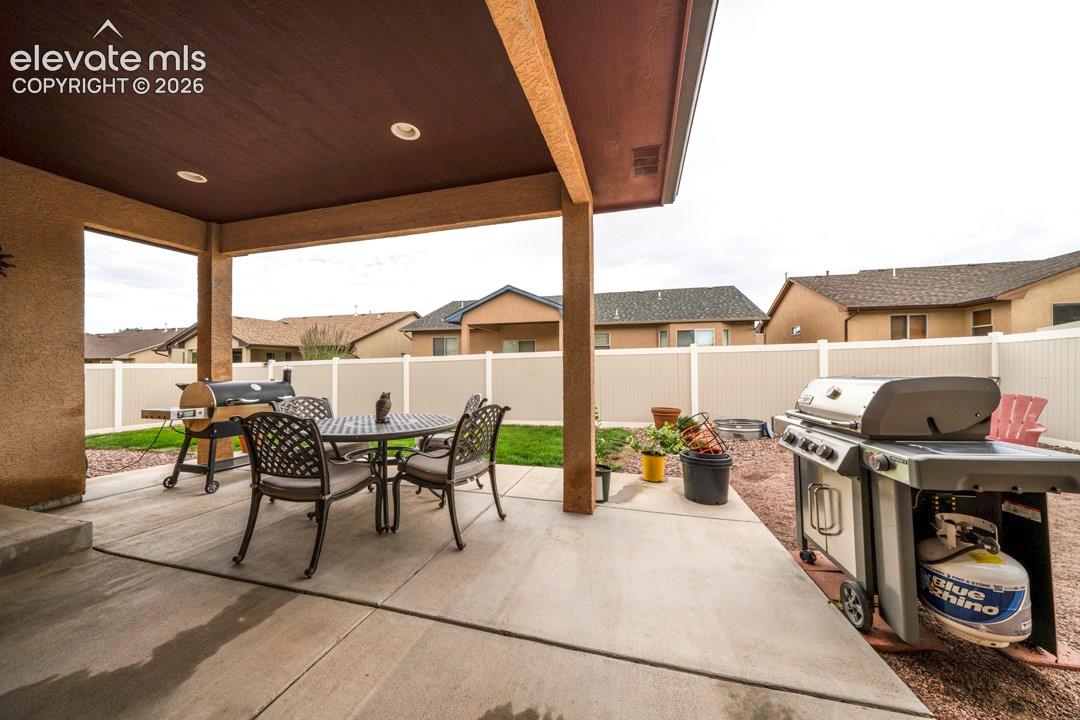Listing photo 19 for 2311 Meadowlark Lane