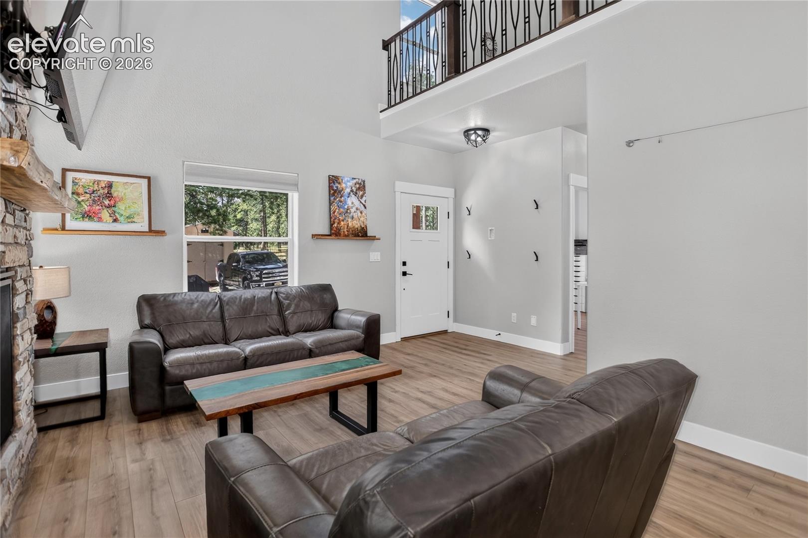 Listing photo 6 for 9920 Hodgen Road