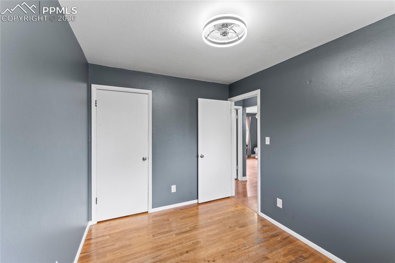Listing photo 9 for 1325 Southmoor Drive