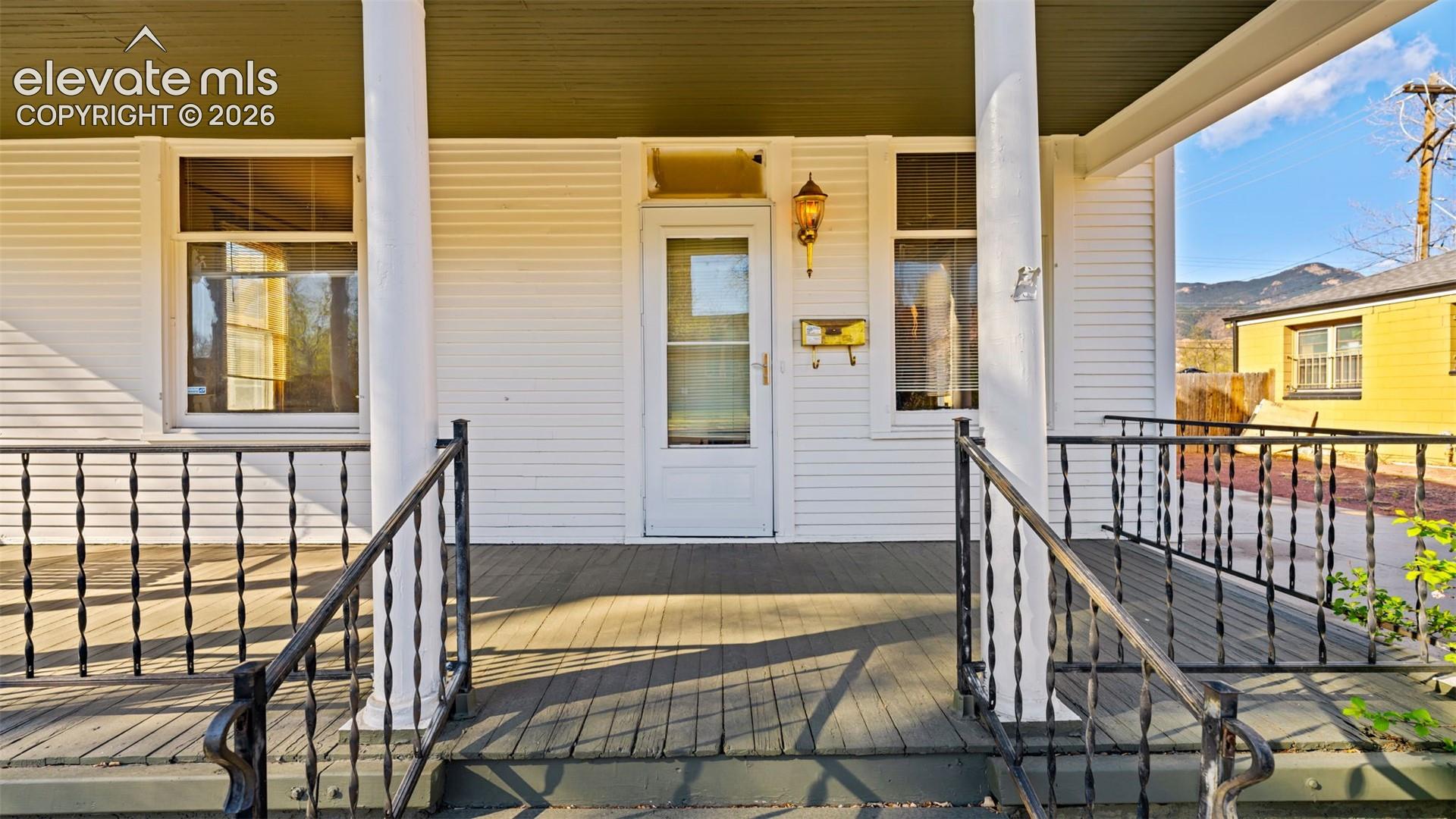 Listing photo 10 for 1919 W Colorado Avenue
