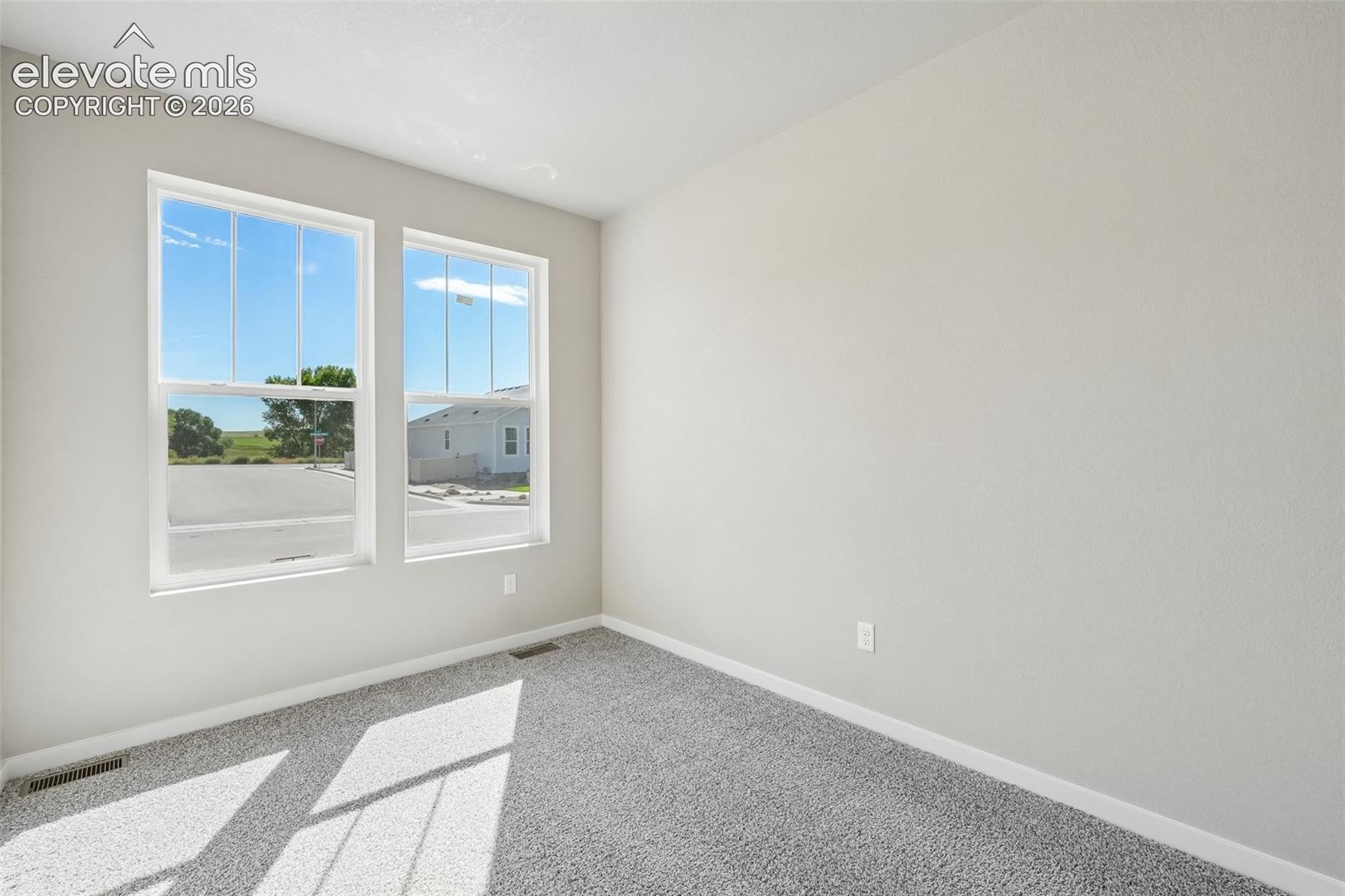Listing photo 10 for 9696 Blaurock Drive