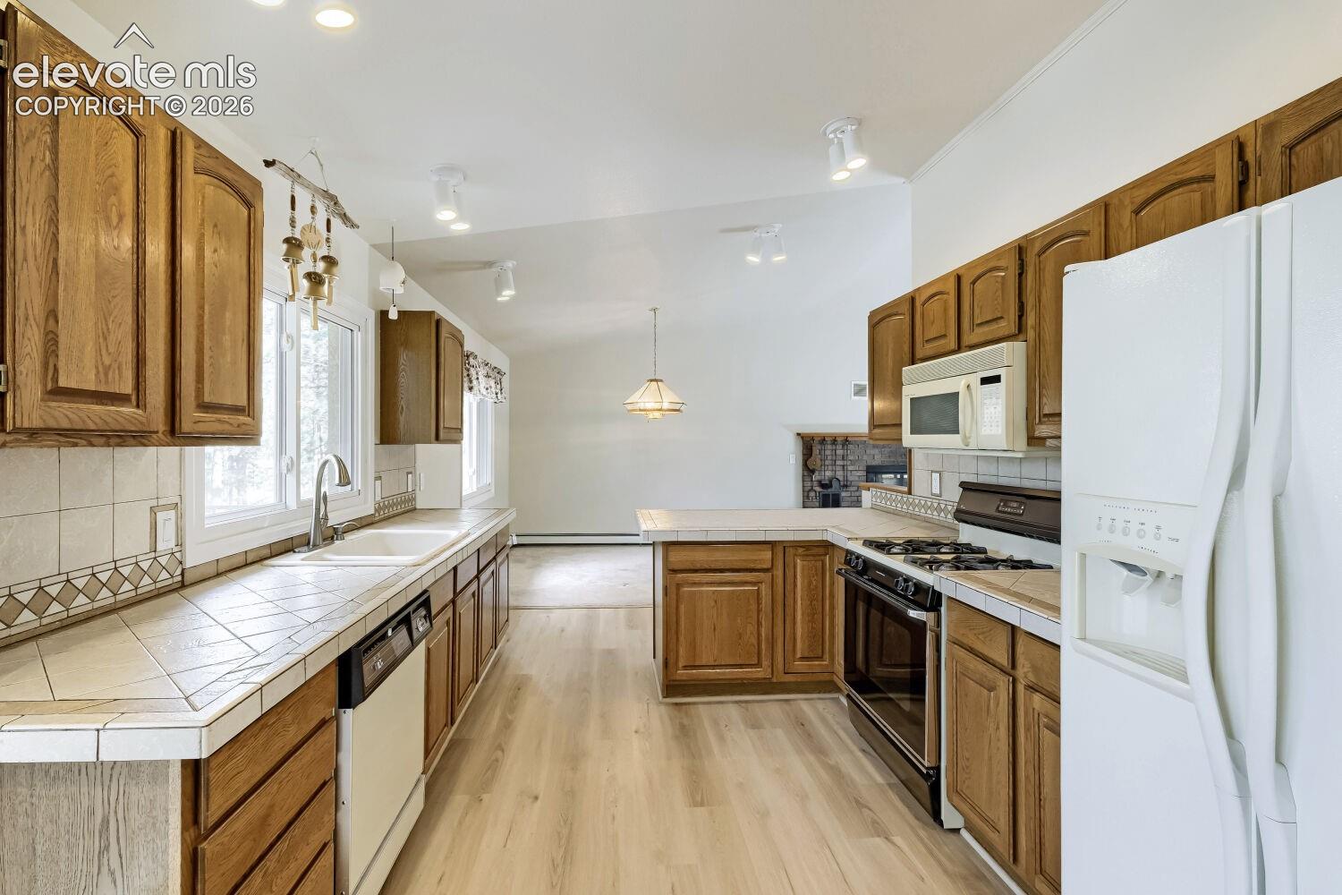 Listing photo 11 for 12295 Domino Way