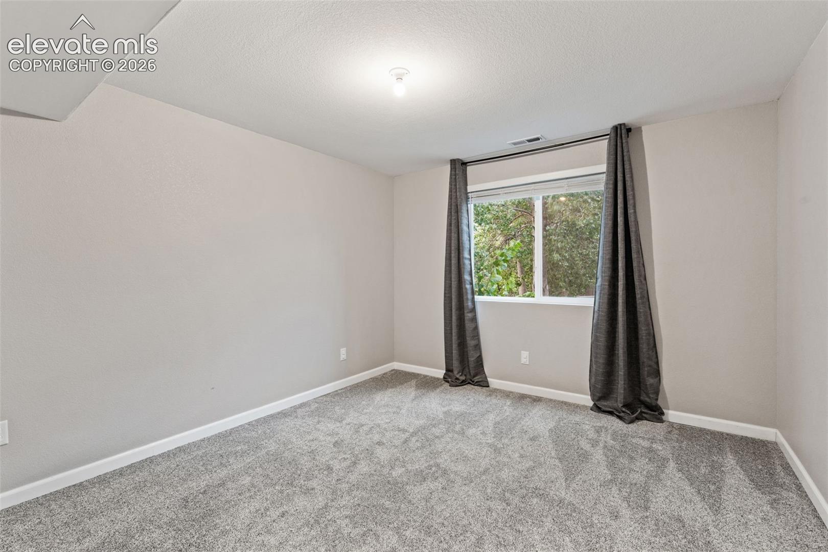 Listing photo 40 for 12219 St Annes Road