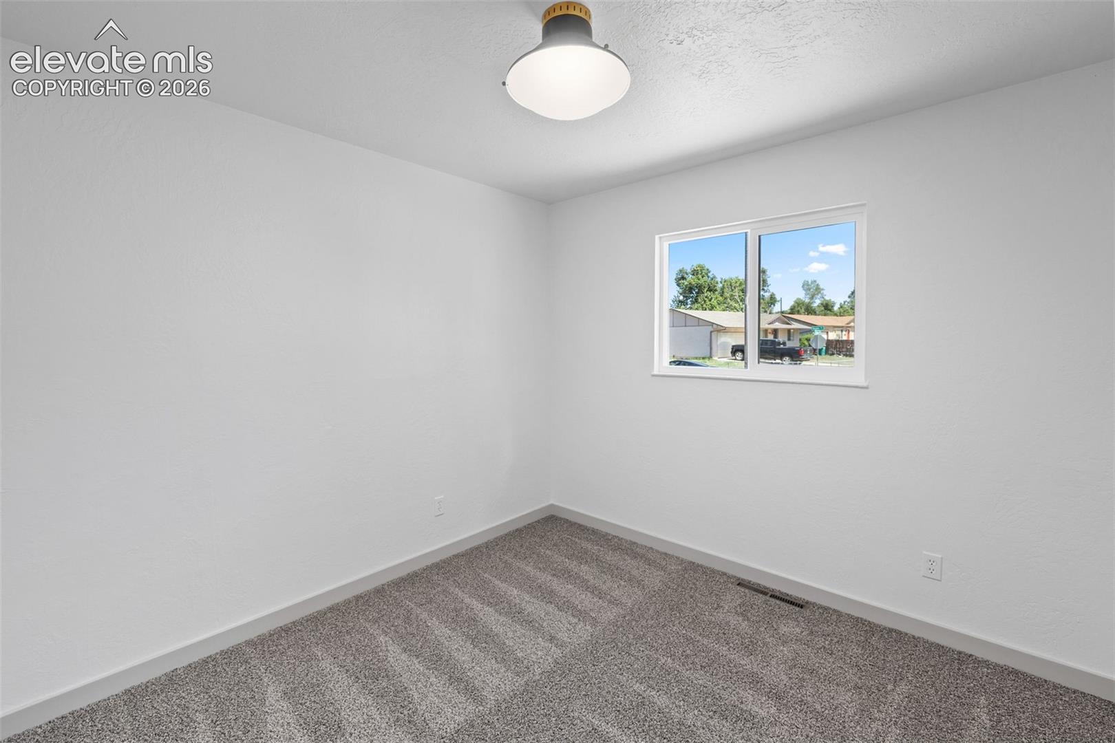 2540 Naples Drive, photo 23