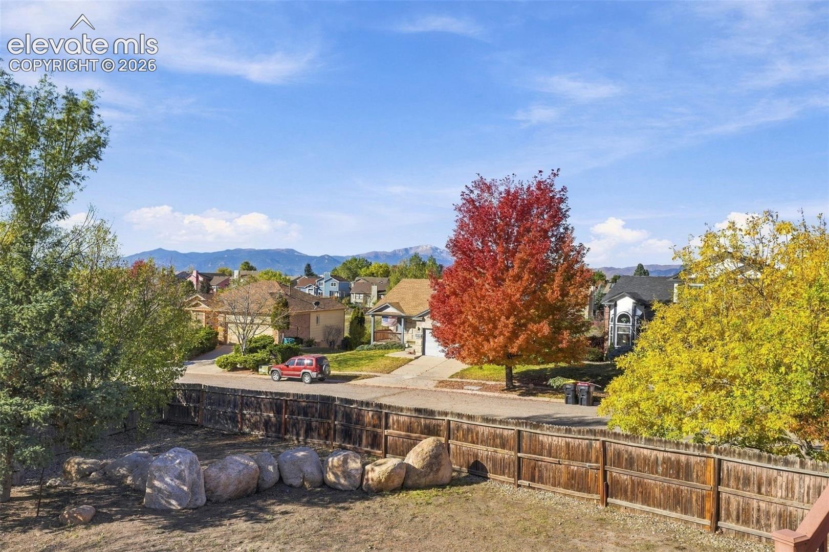 Listing photo 33 for 8140 Radcliff Drive