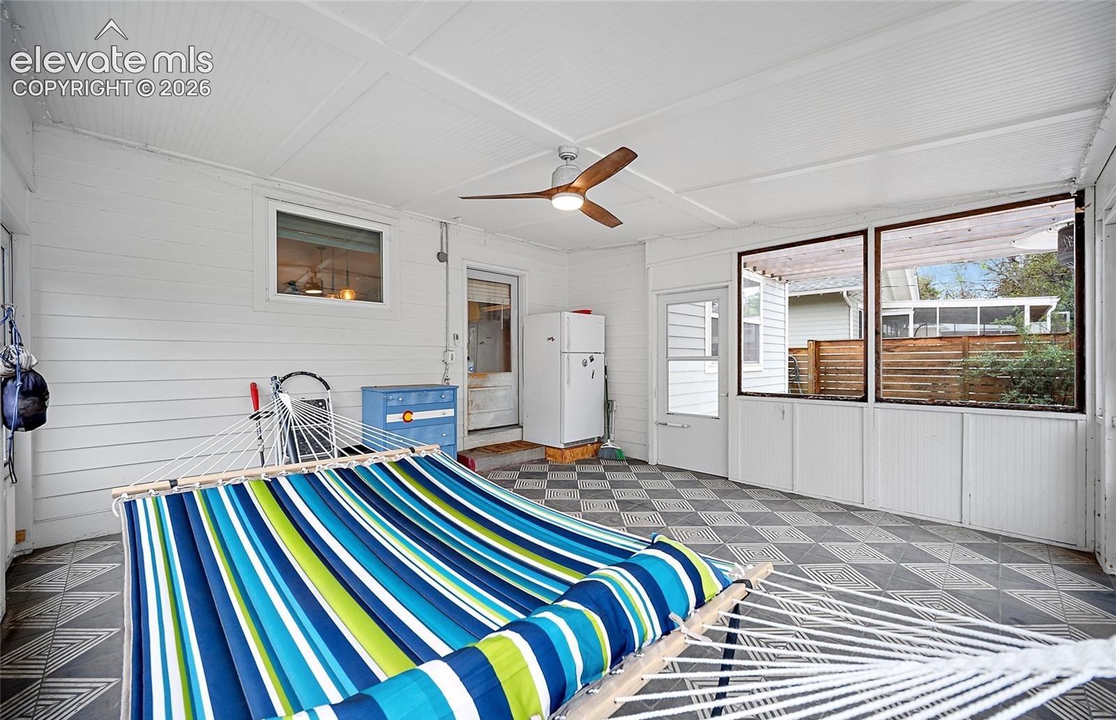 Listing photo 35 for 1007 E Boulder Street