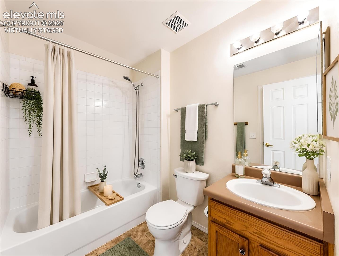 Listing photo 21 for 3875 Strawberry Field Grove E