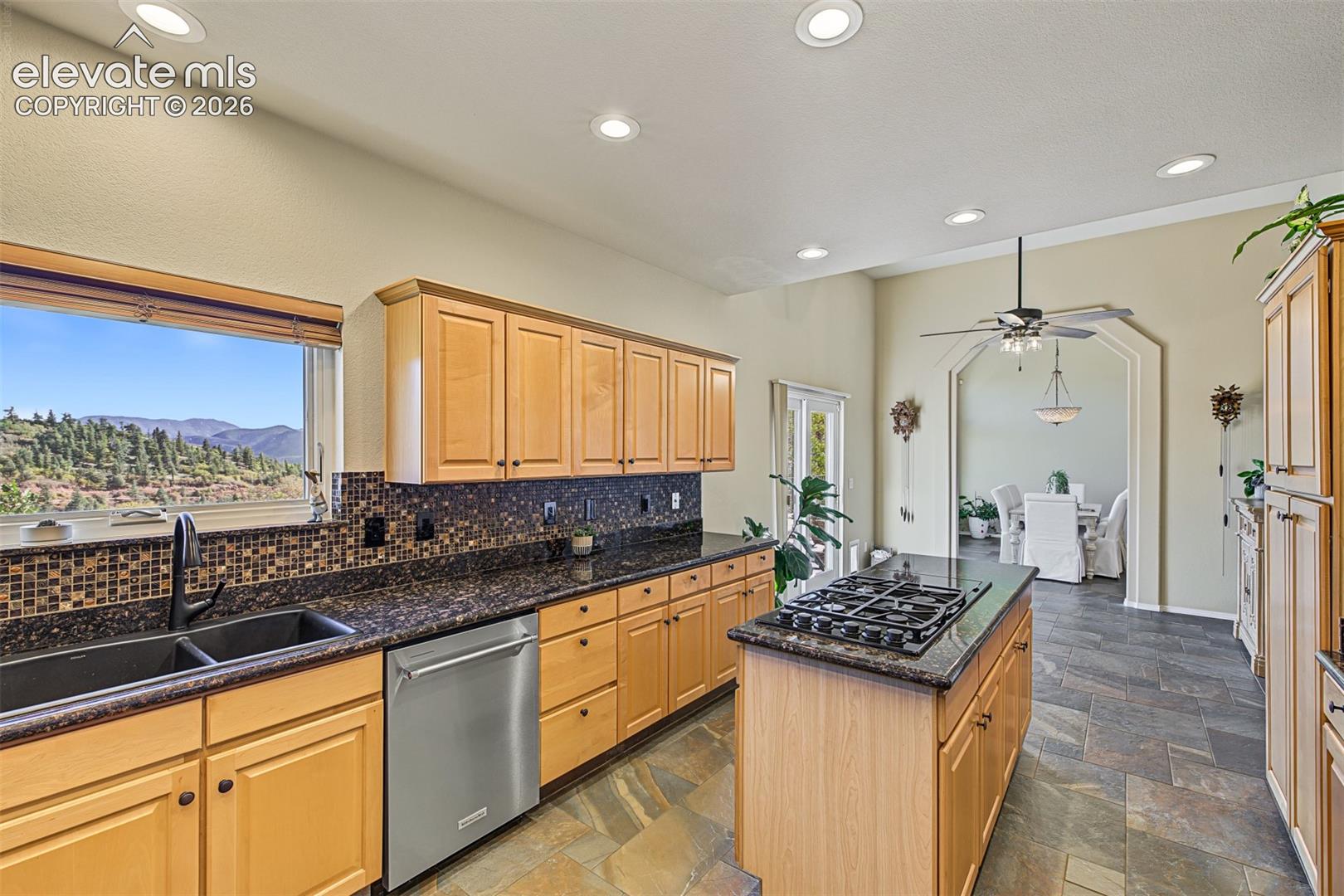 Listing photo 12 for 3530 Twisted Oak Circle