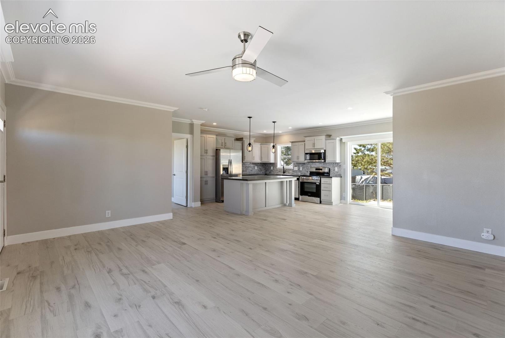 Listing photo 8 for 23767 Redtail Drive