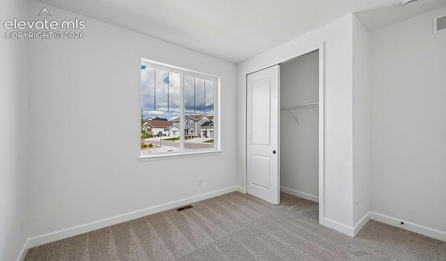 Listing photo 3 for 16729 Starfall Drive