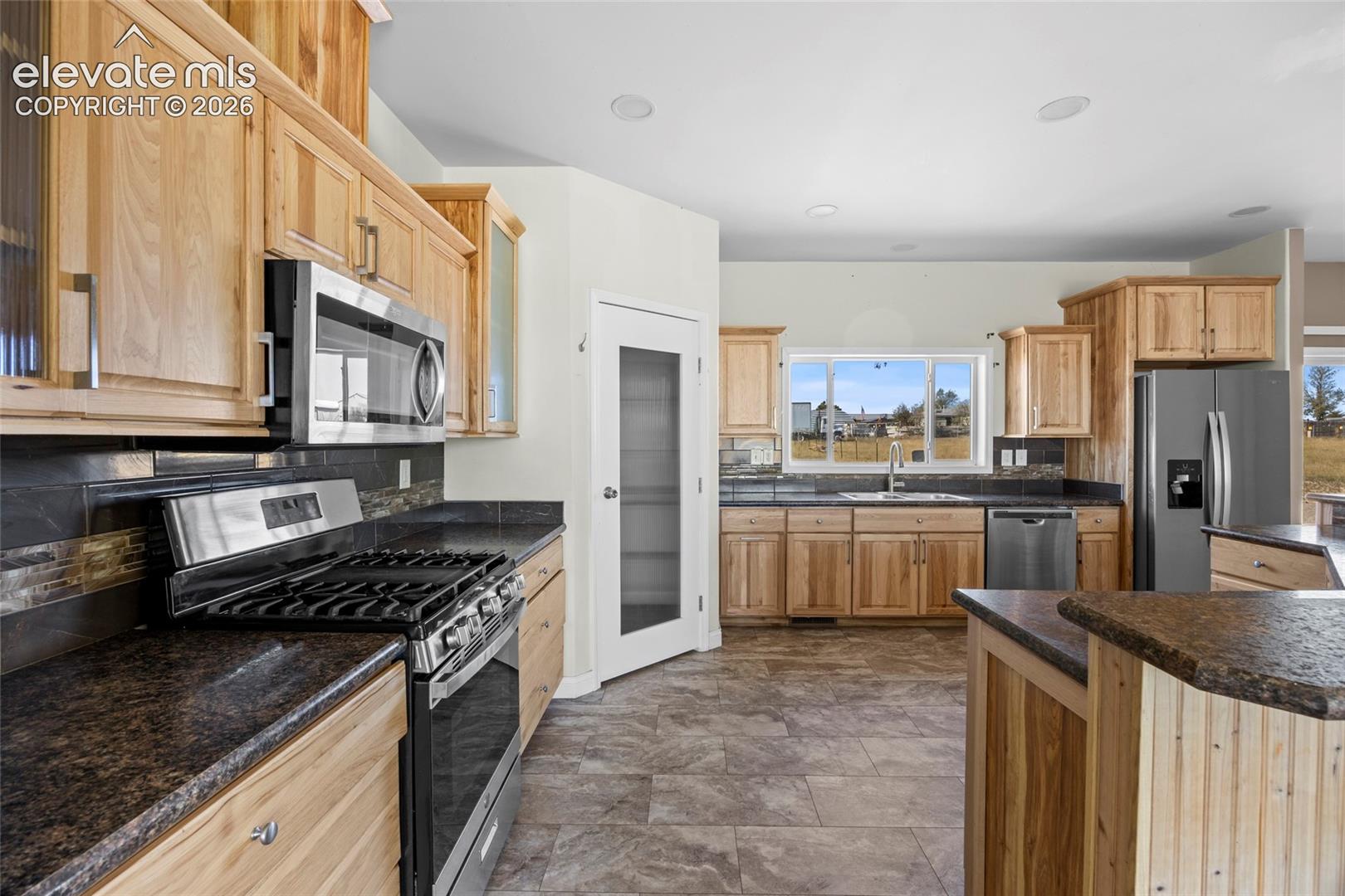 Listing photo 12 for 842 Spotted Owl Way