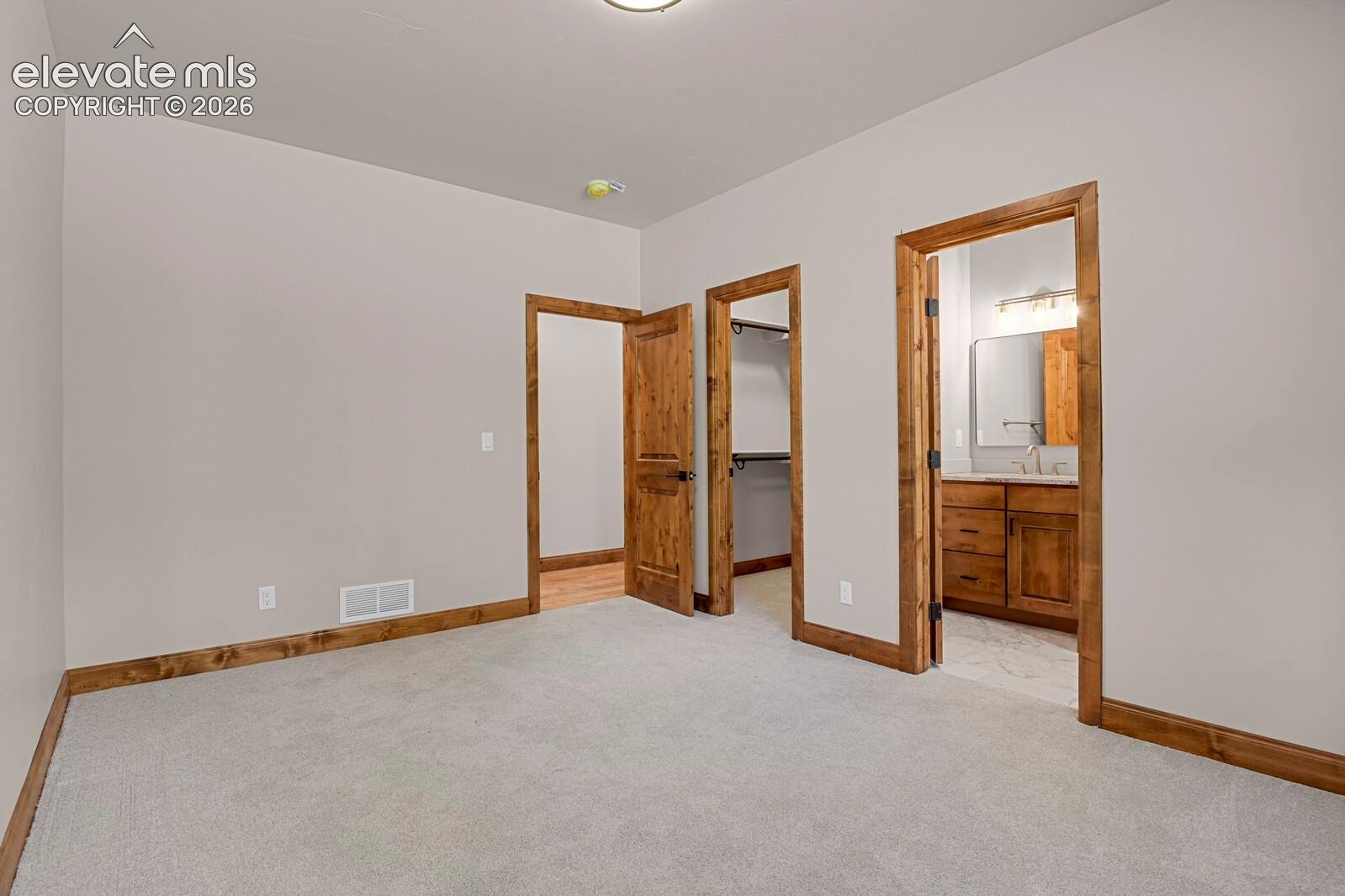 Listing photo 25 for 19020 Burnt Leaf Way
