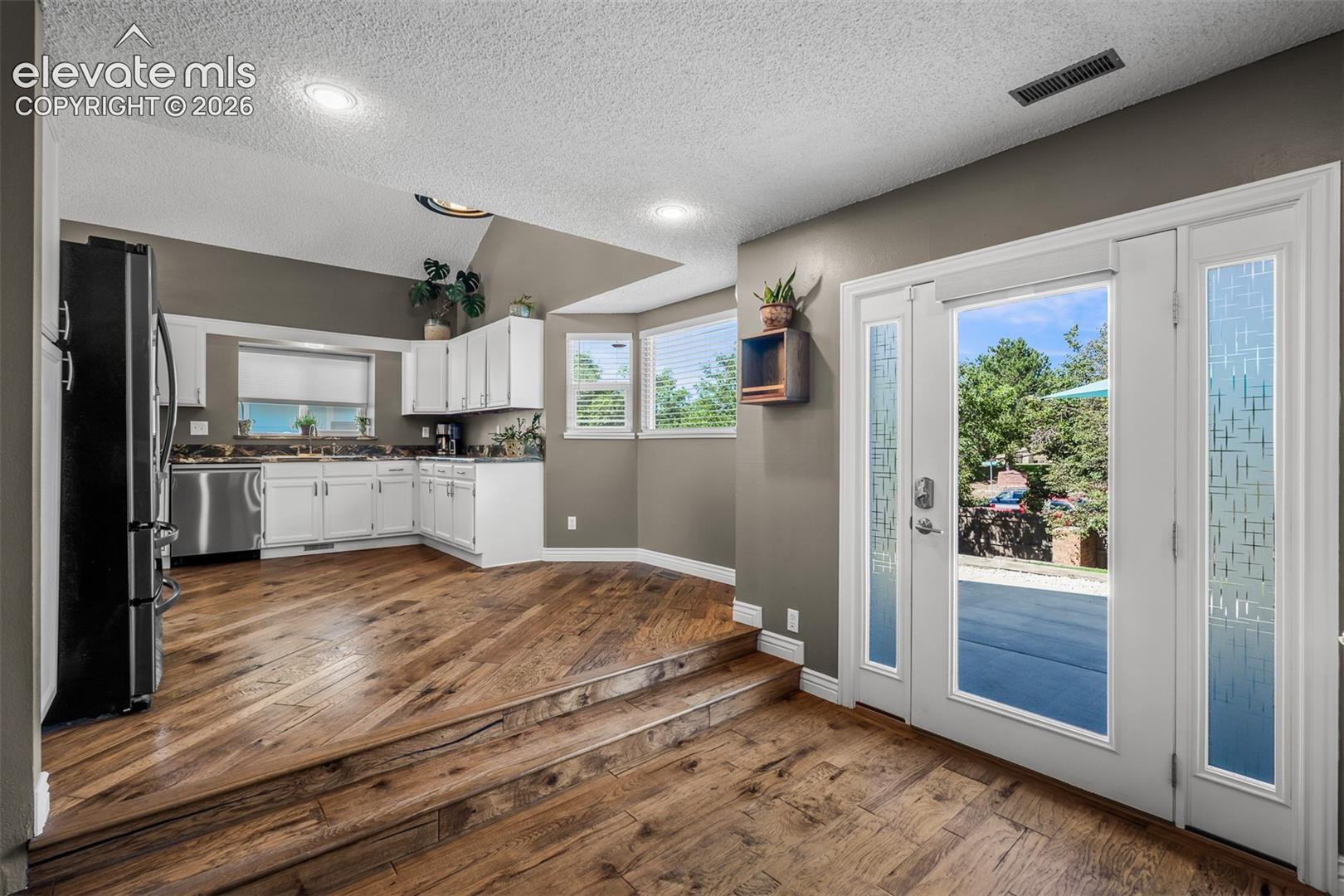 Listing photo 16 for 7810 Conifer Drive