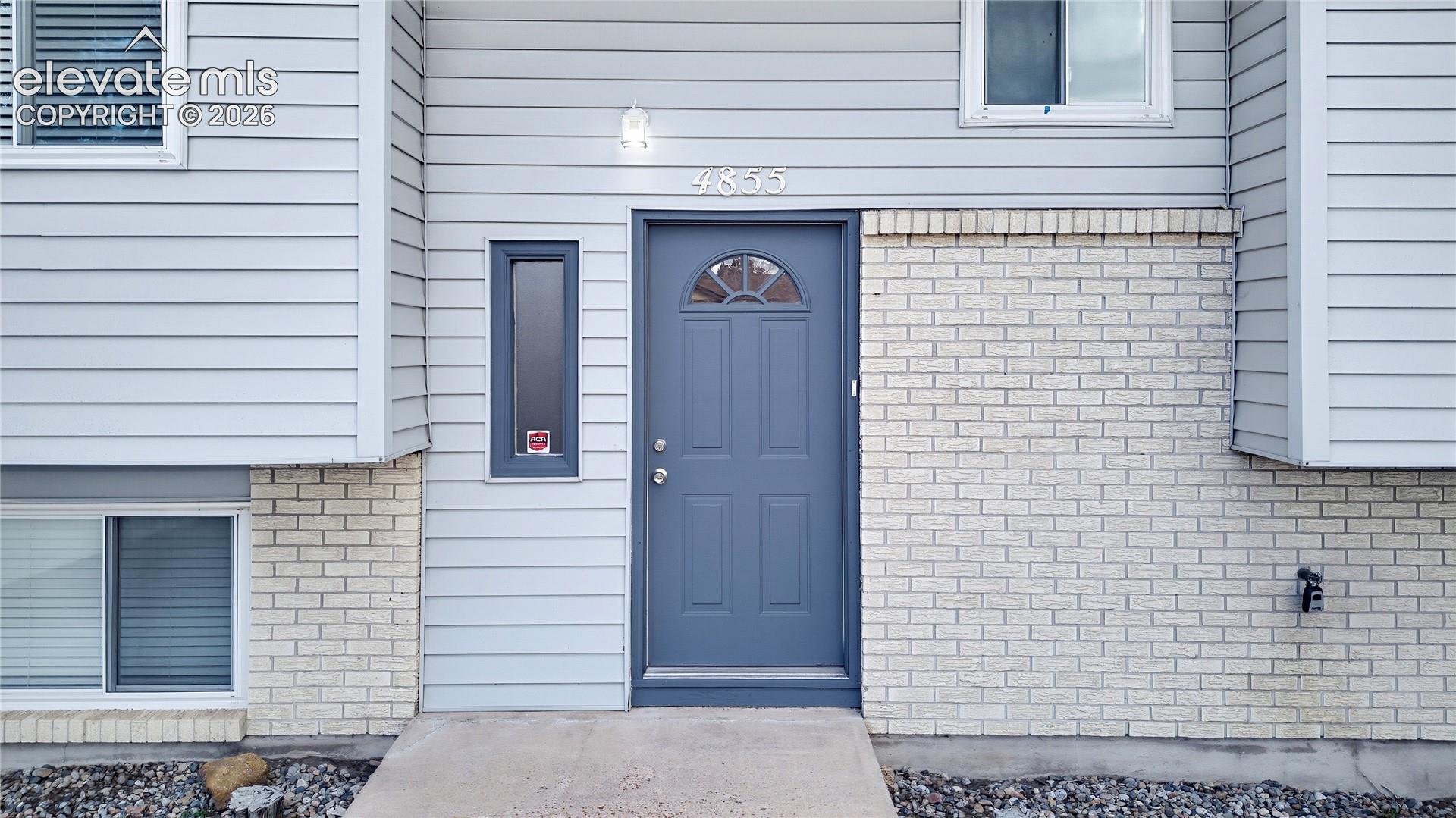 Listing photo 3 for 4855 S Crimson Circle