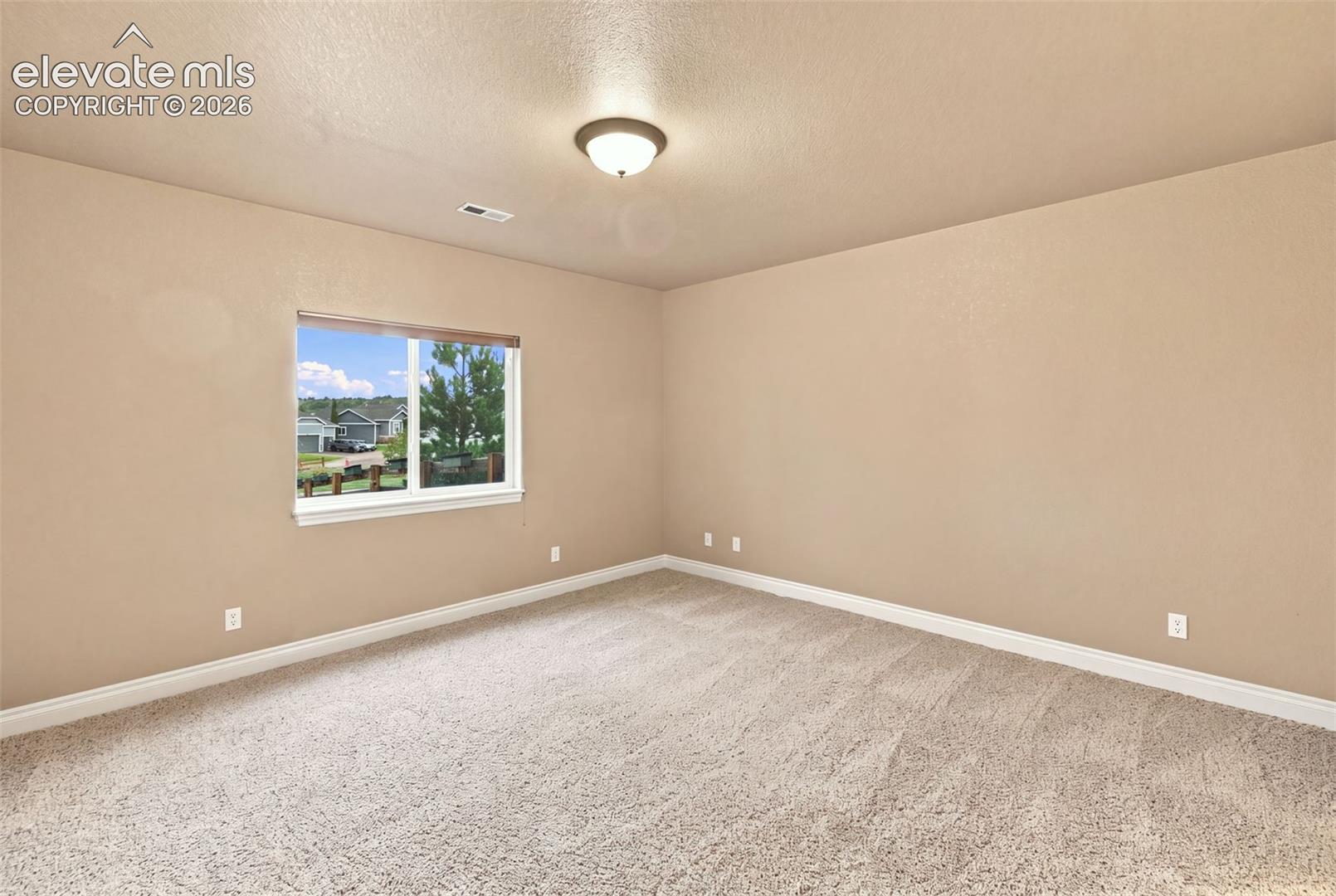 Listing photo 23 for 17796 Mining Way
