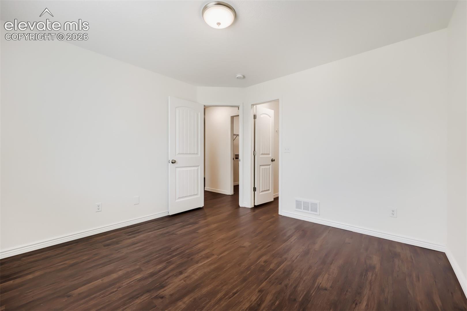 Listing photo 15 for 2496 Sierra Springs Drive