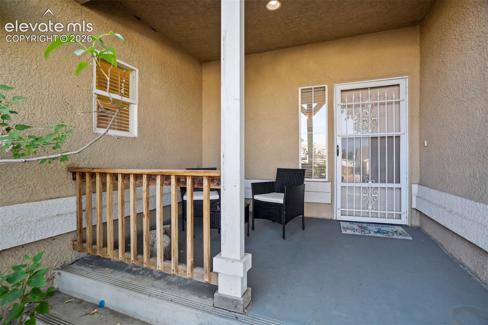 Listing photo 4 for 625 Golden Eagle Drive