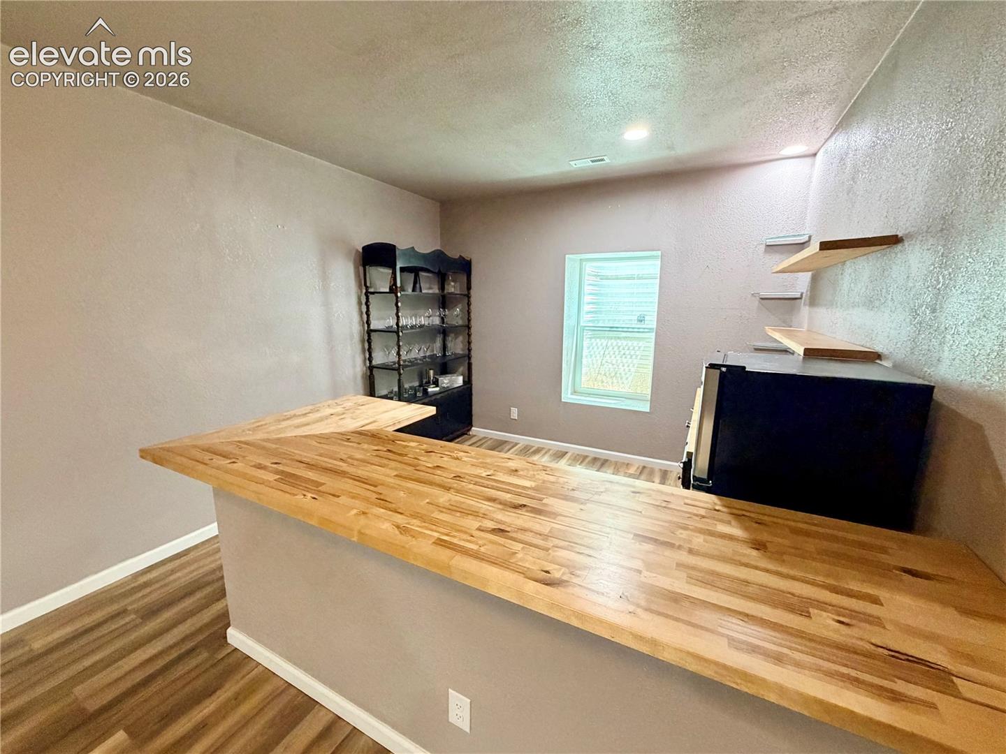 Listing photo 32 for 698 W McCulloch Boulevard