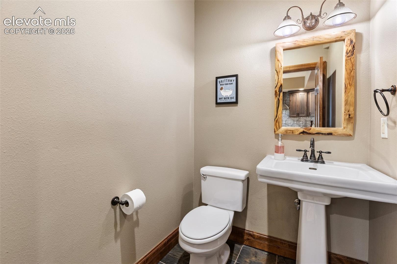 Listing photo 17 for 1195 Karen Lane