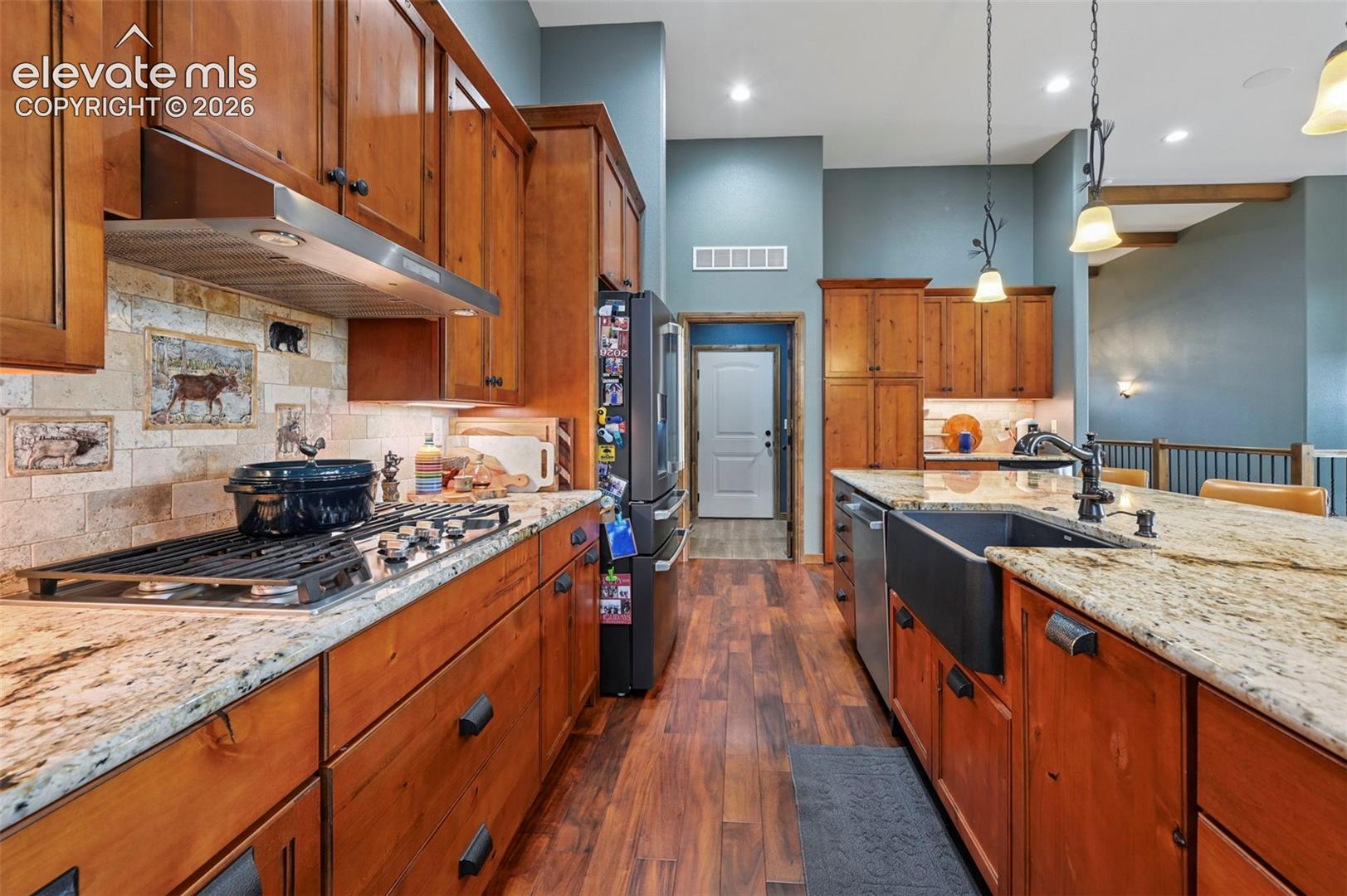 Listing photo 15 for 1350 Masters Drive