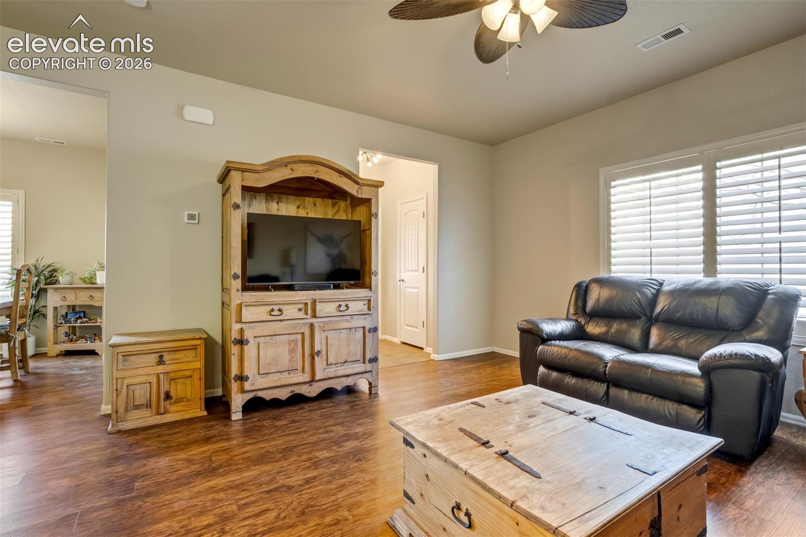 Listing photo 6 for 4766 Kerry Lynn View