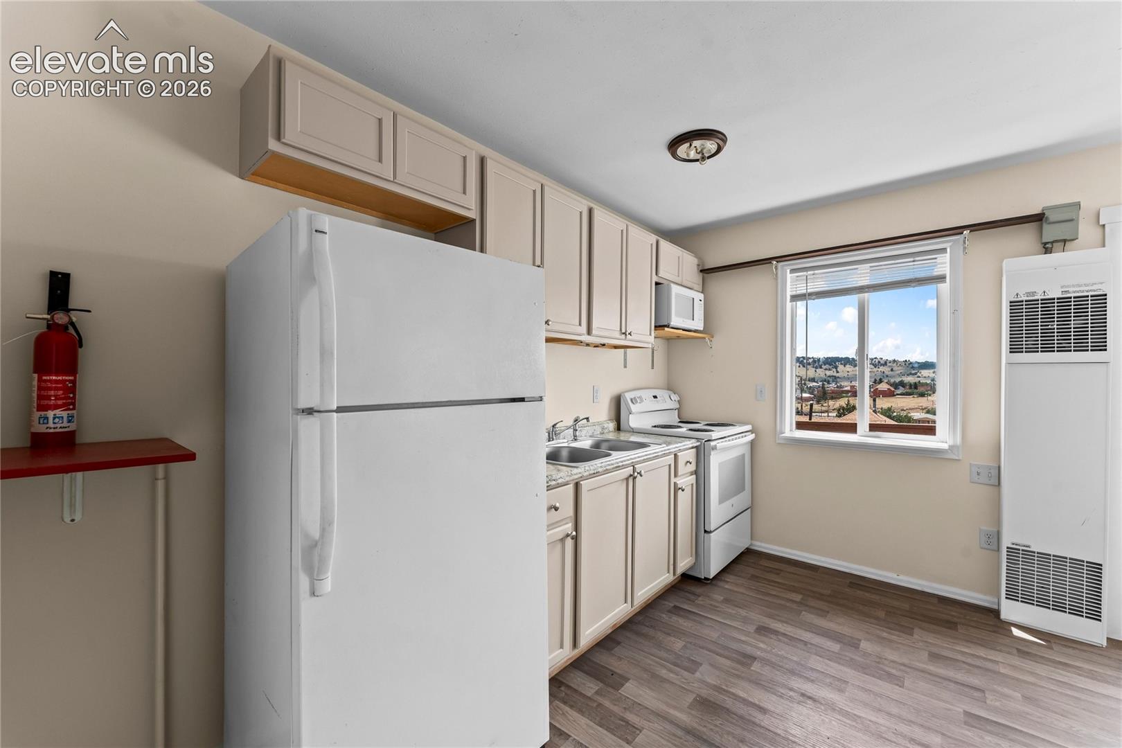 Listing photo 9 for 202 Silver Street
