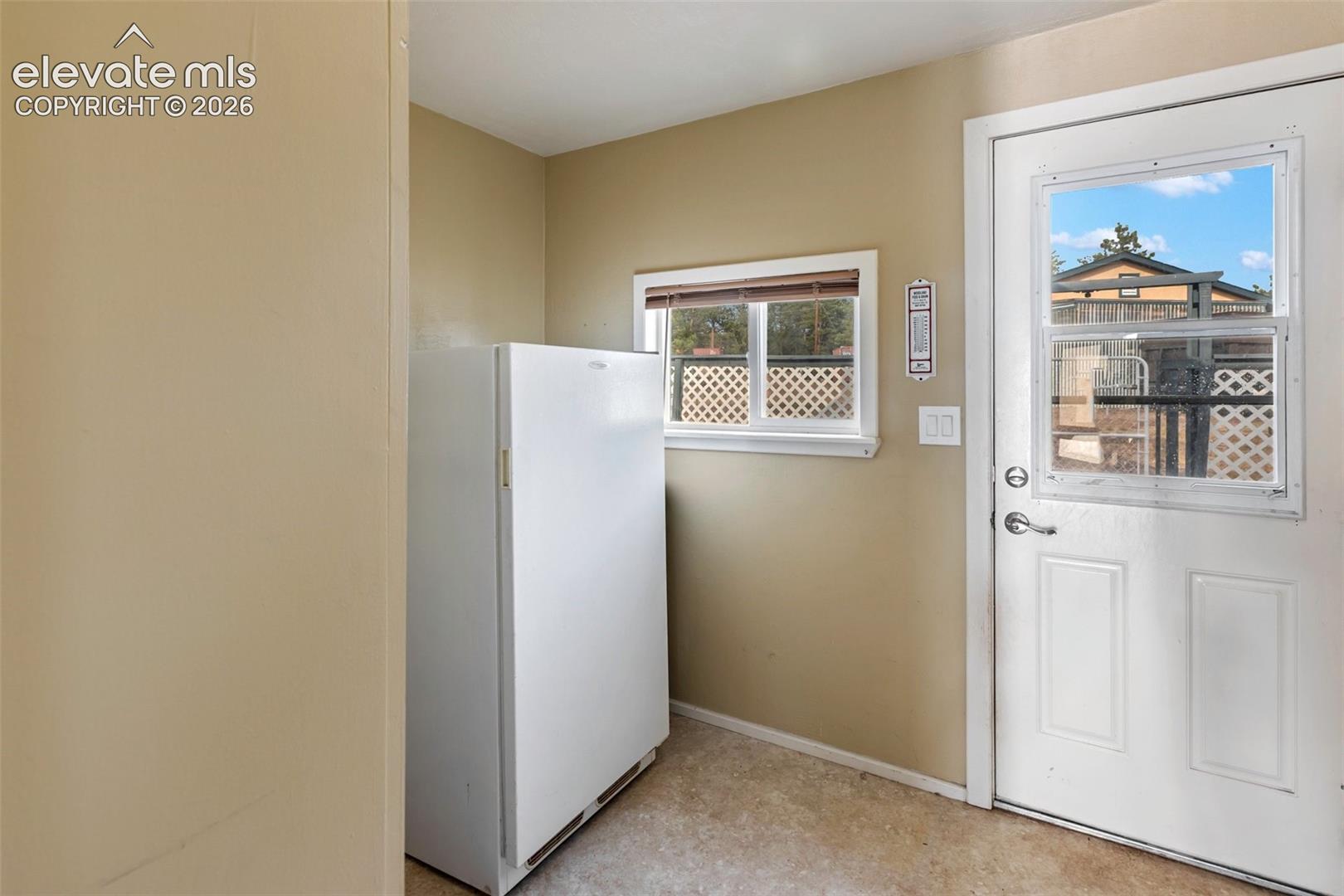 Listing photo 31 for 192 Columbine Road