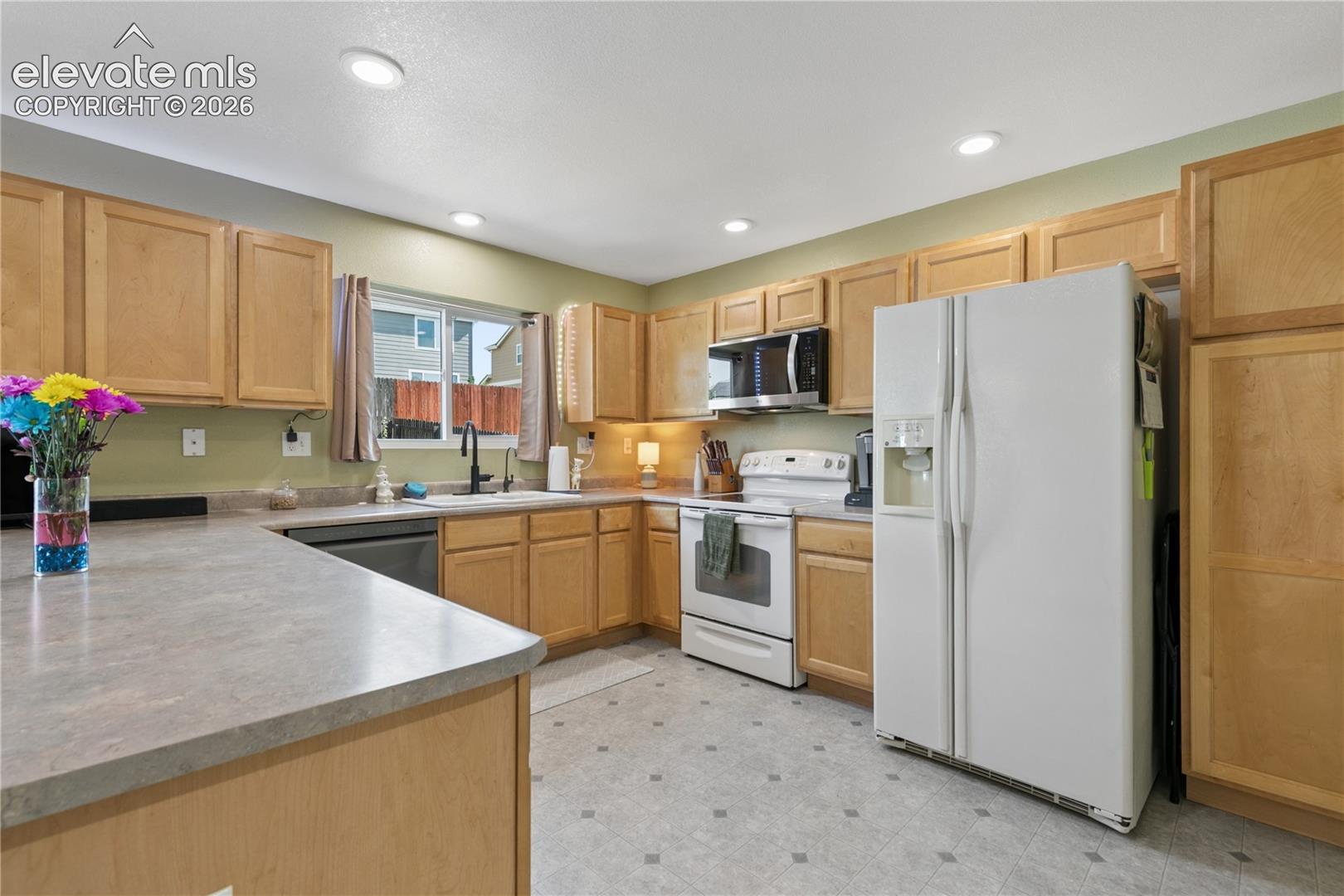 Listing photo 11 for 8034 Brittinger Way