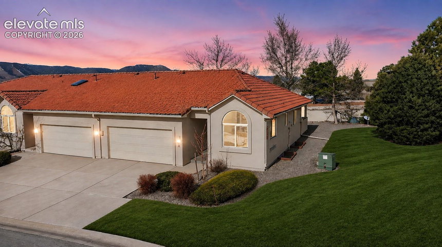 12 Luxury Lane — listing photo