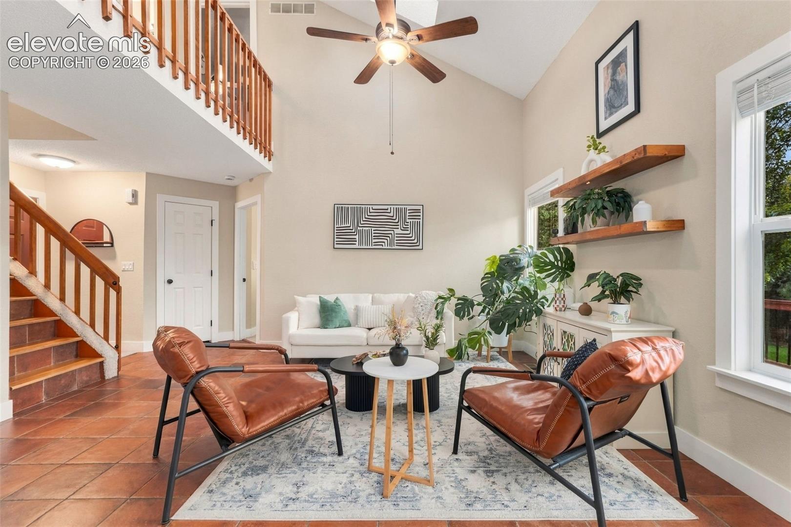 Listing photo 12 for 271 N Holcomb Circle