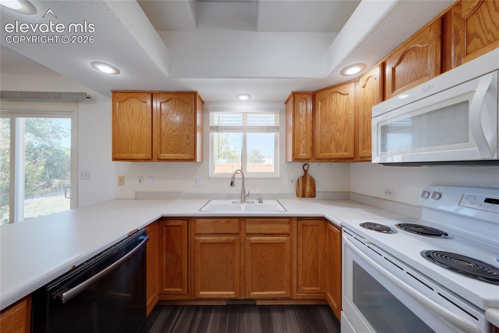 Listing photo 8 for 299 S Falcon Drive