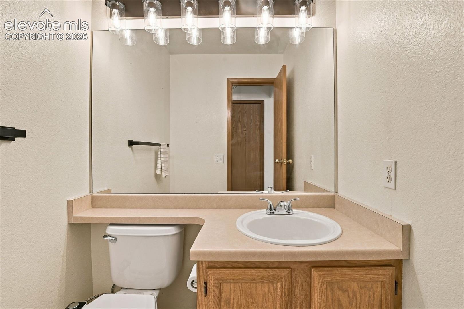 Listing photo 14 for 1040 Red Brooke Drive