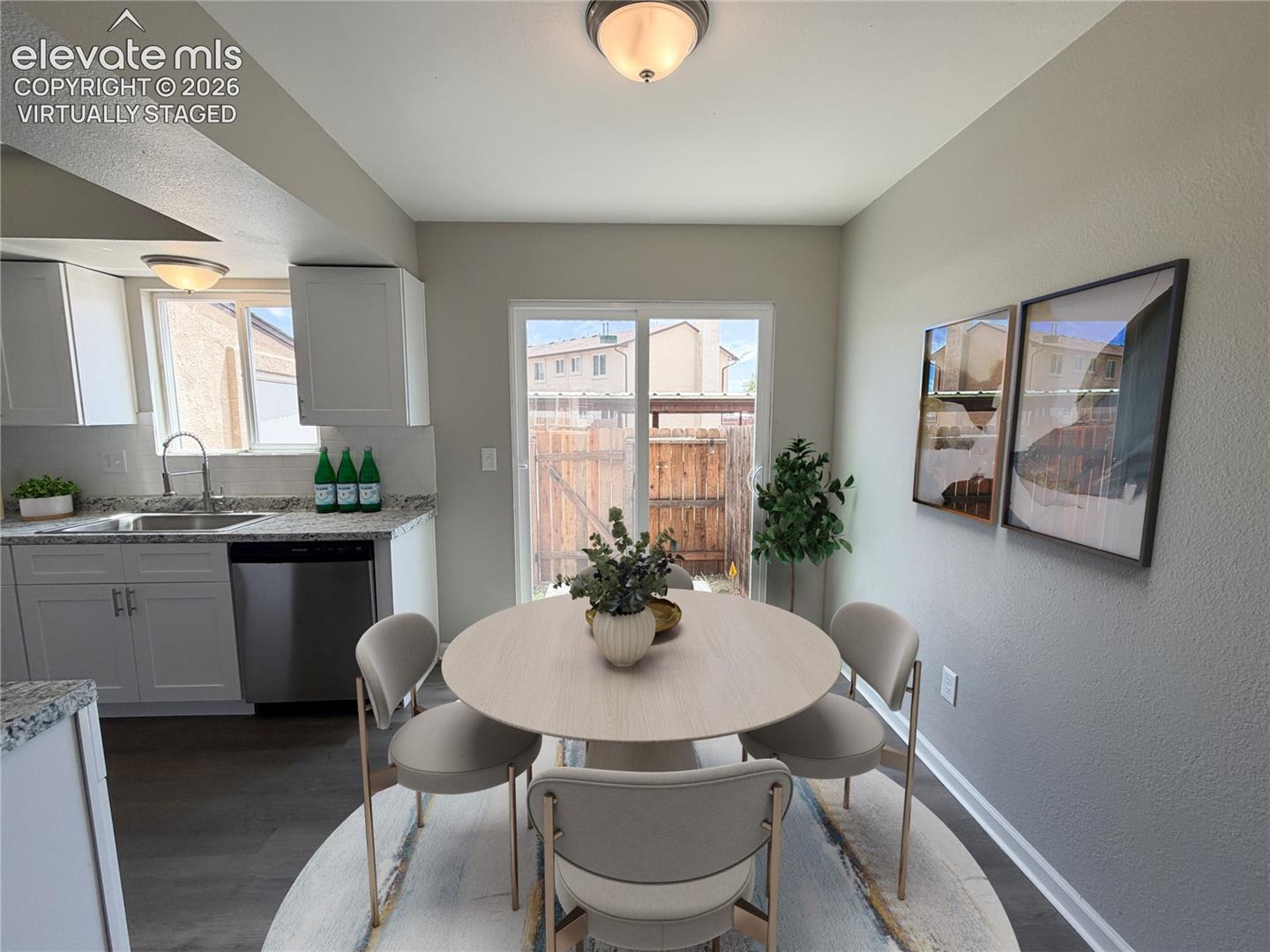 Listing photo 6 for 3075 Starlight Circle