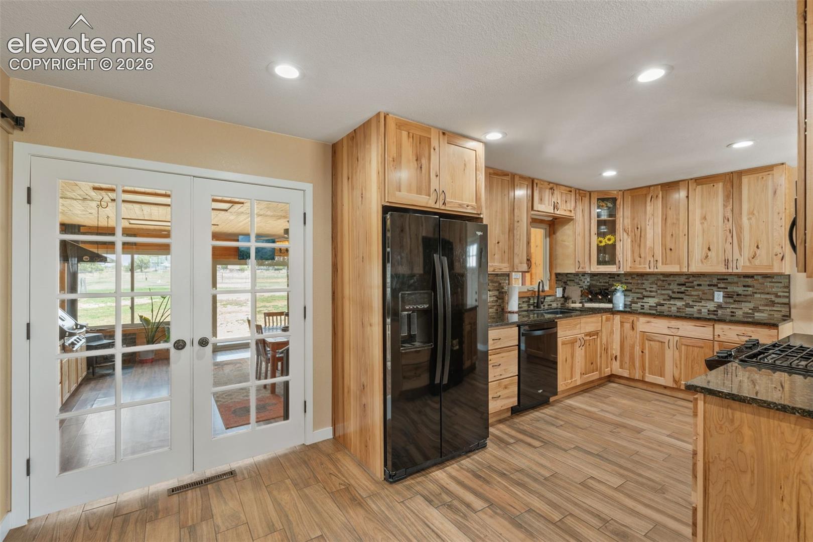 Listing photo 6 for 13575 old pueblo Road