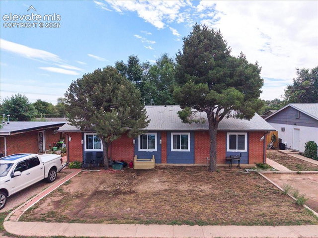 377-379 Fairway NA — listing photo