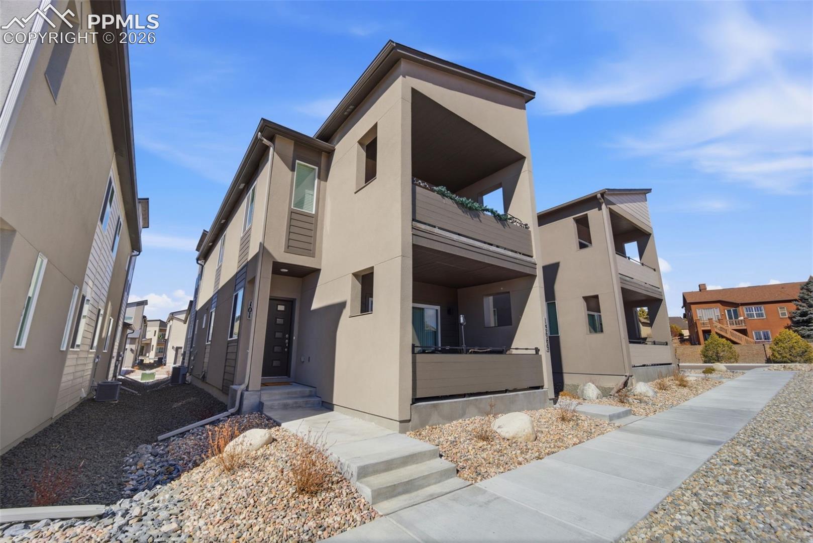 Listing photo 2 for 13669 Flurry Heights