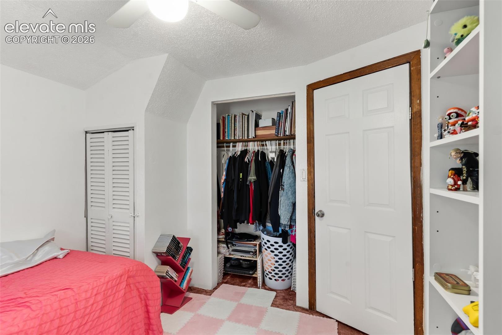 Listing photo 15 for 2120 W 11th Street