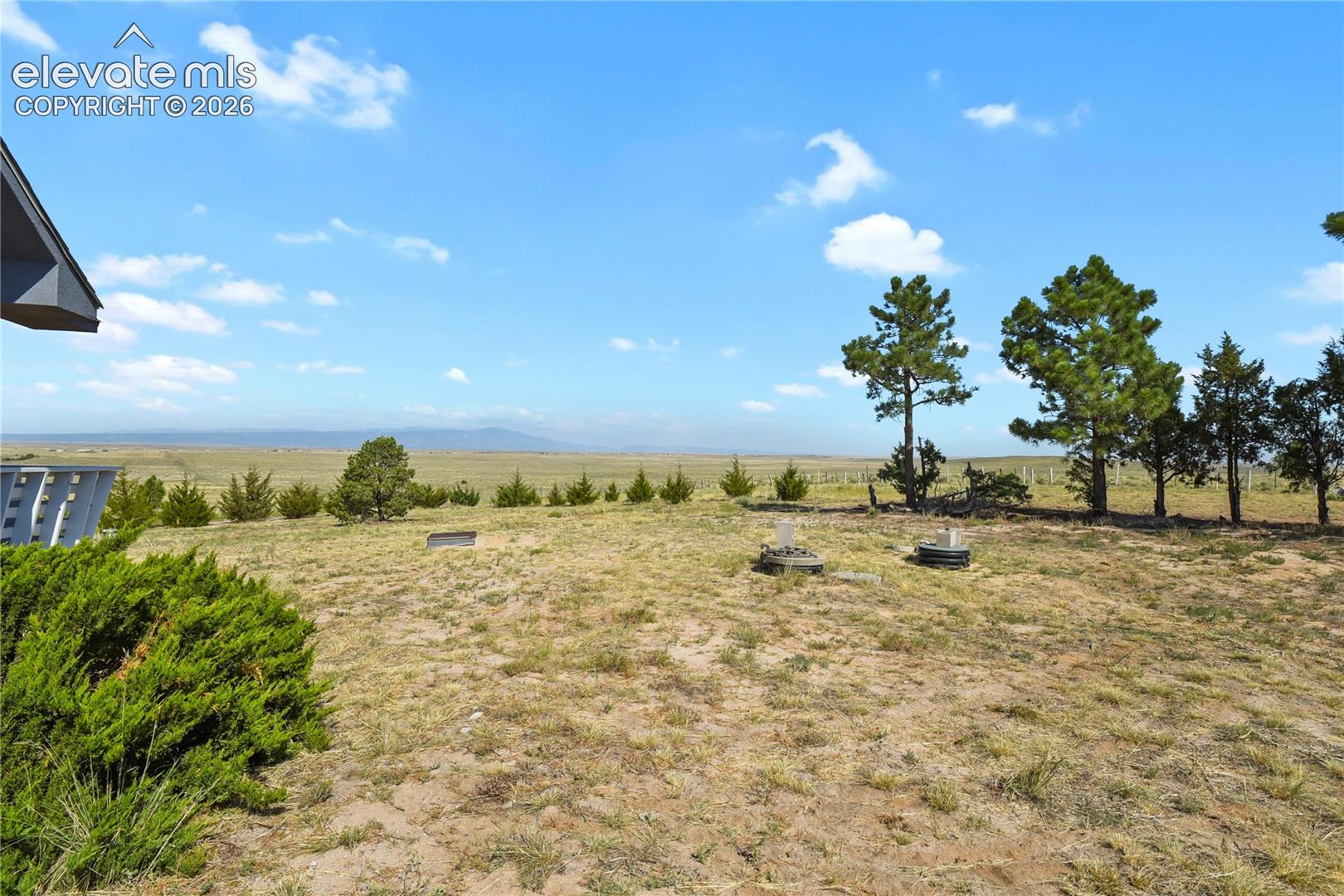 Listing photo 39 for 13550 Whistling Hills Lane