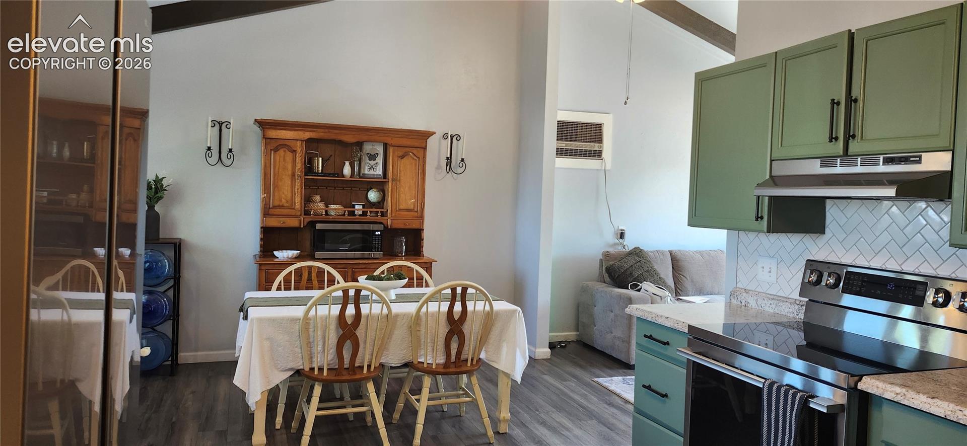 Listing photo 6 for 2305 Cheyenne Avenue