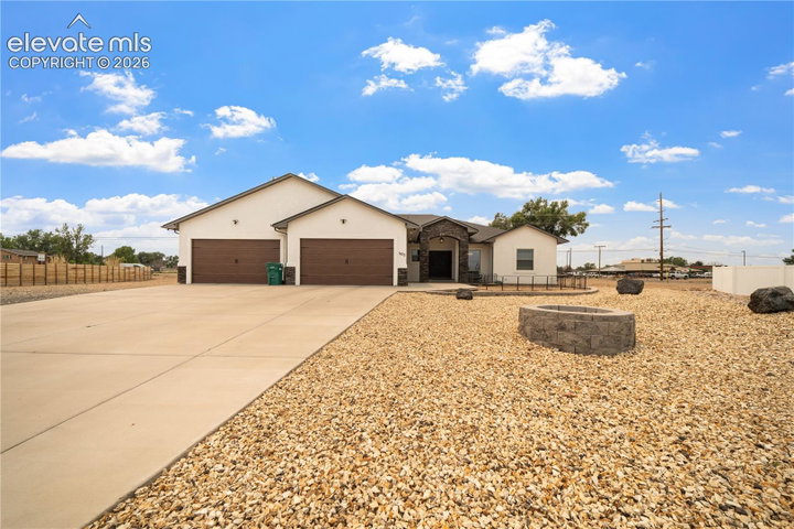 1075 Peaceful Court — listing photo