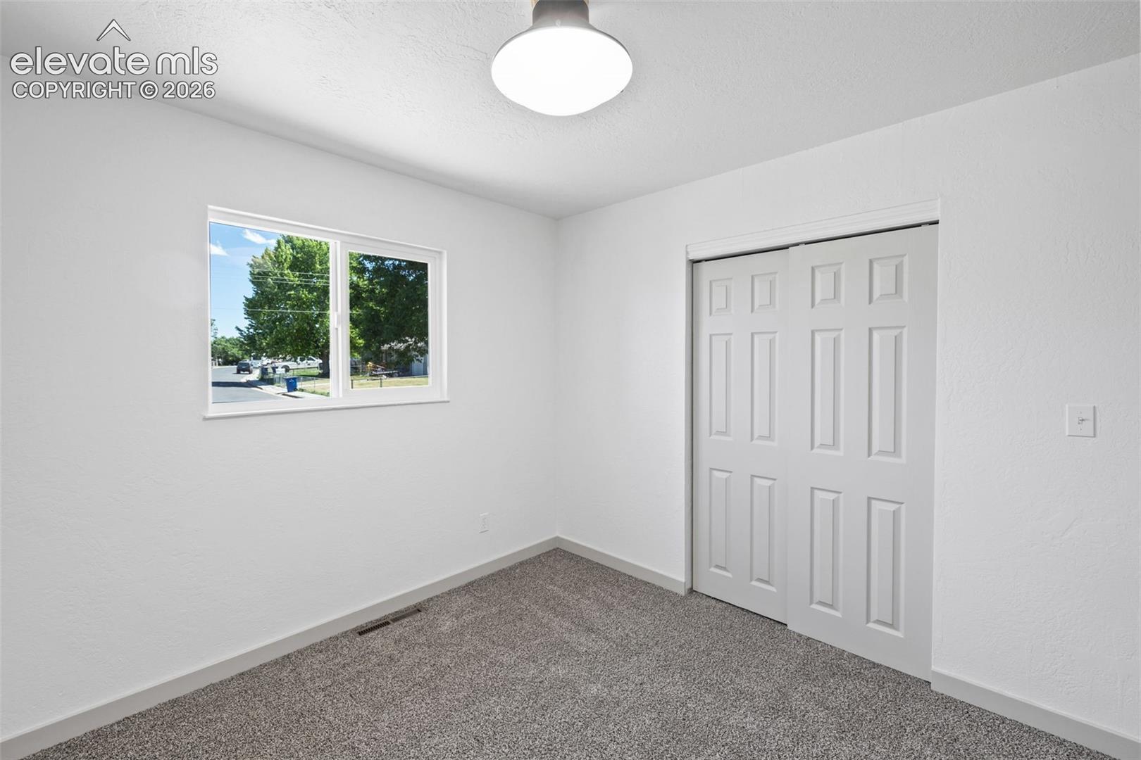 2540 Naples Drive, photo 24
