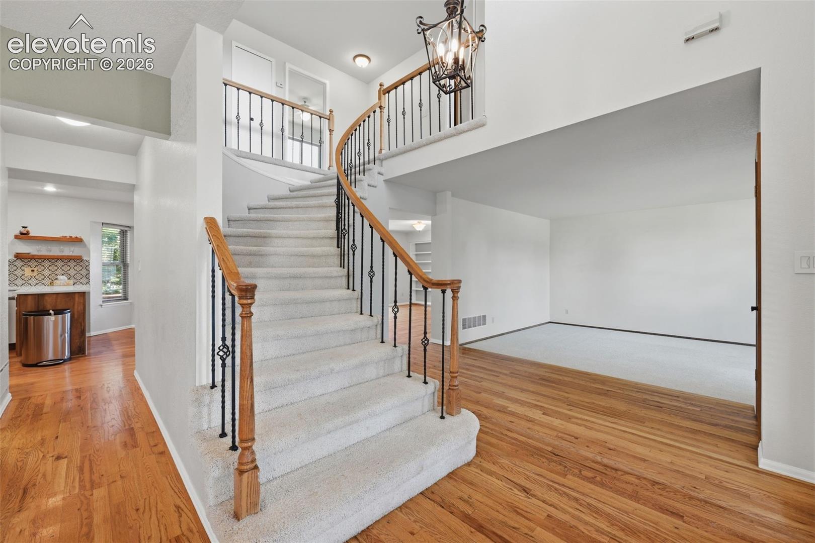 2040 Wickes Road, photo 3