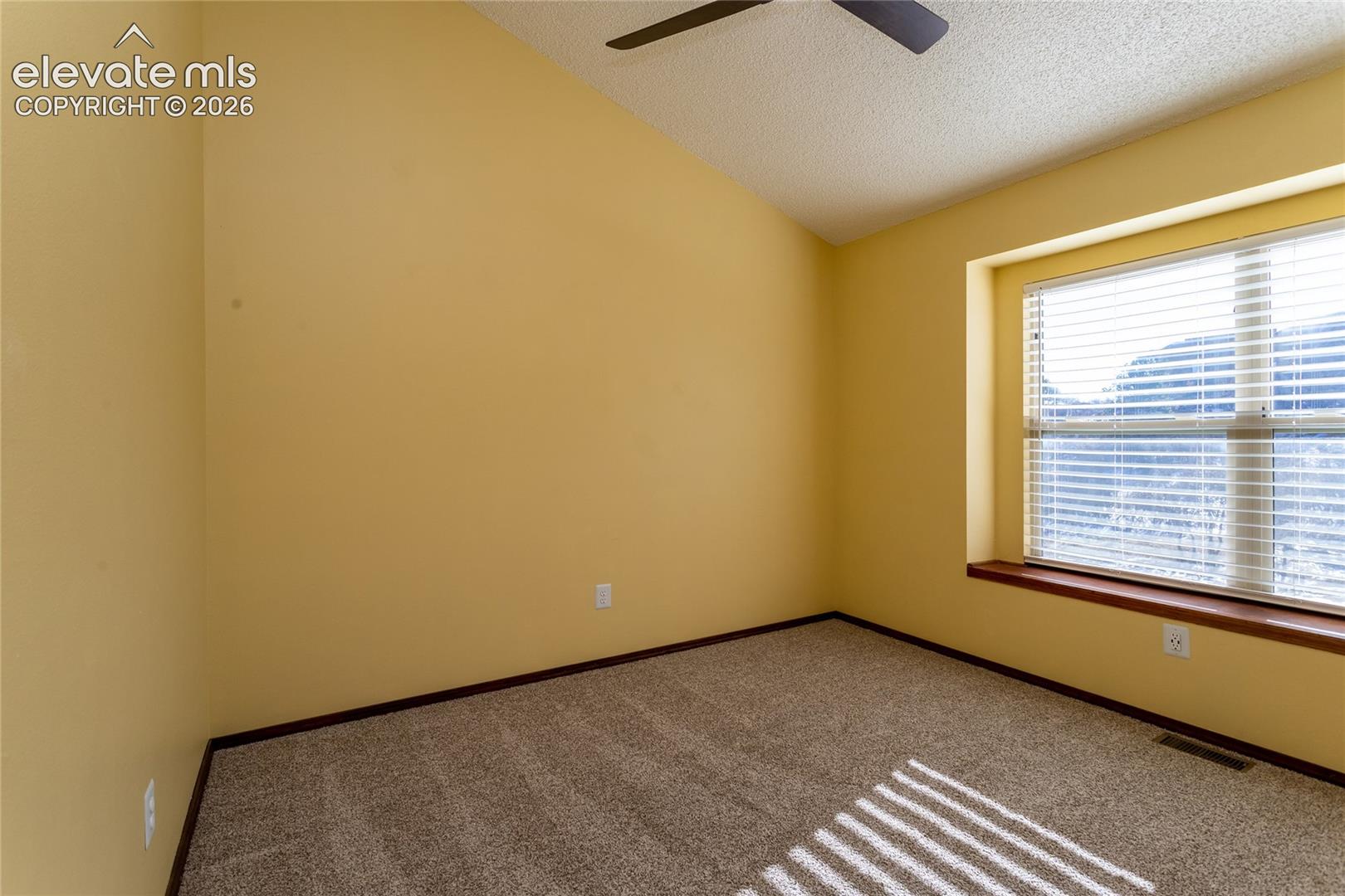 Listing photo 29 for 2690 Edenderry Drive
