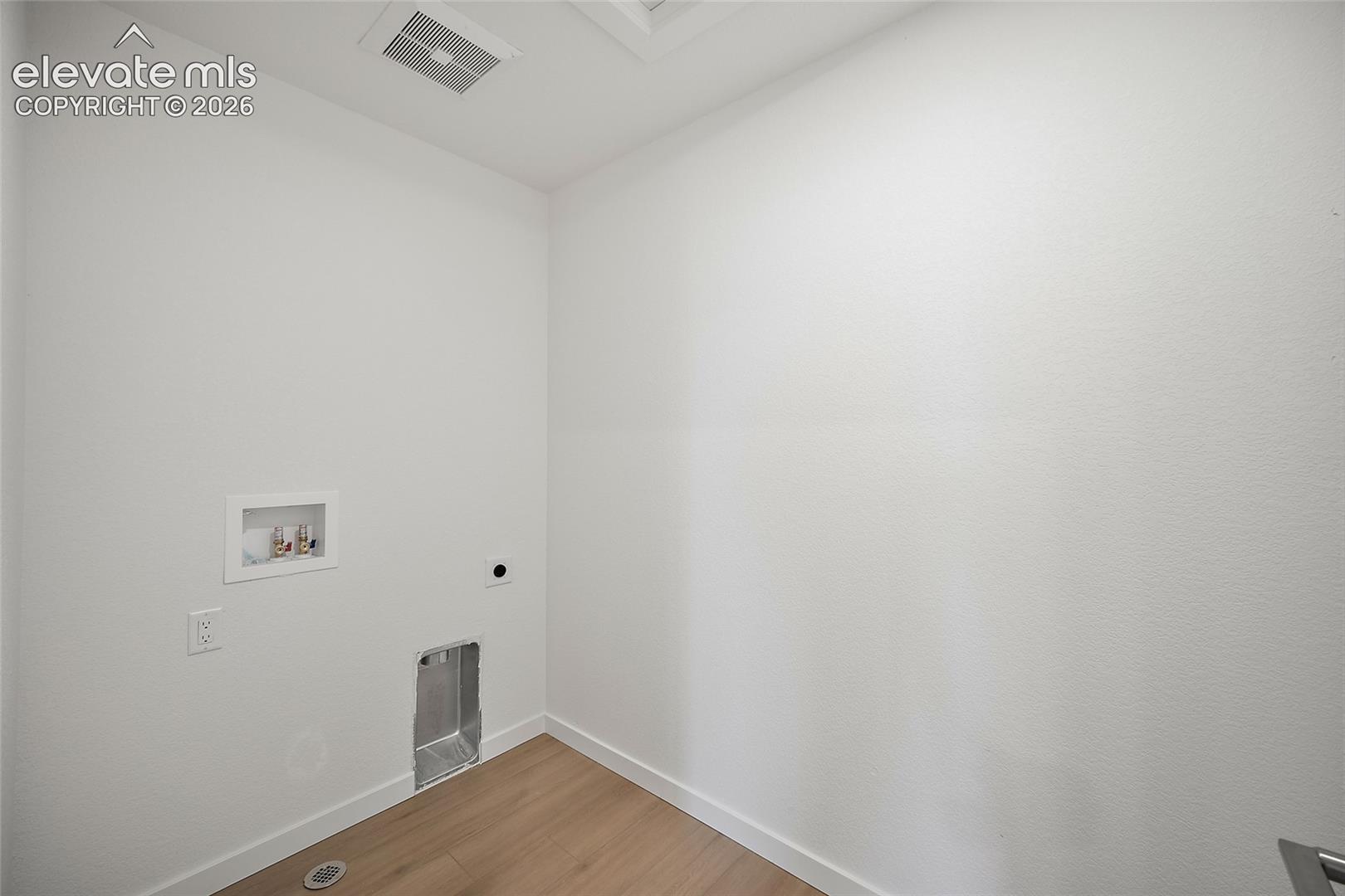 Listing photo 22 for 2256 Peridot Loop Heights