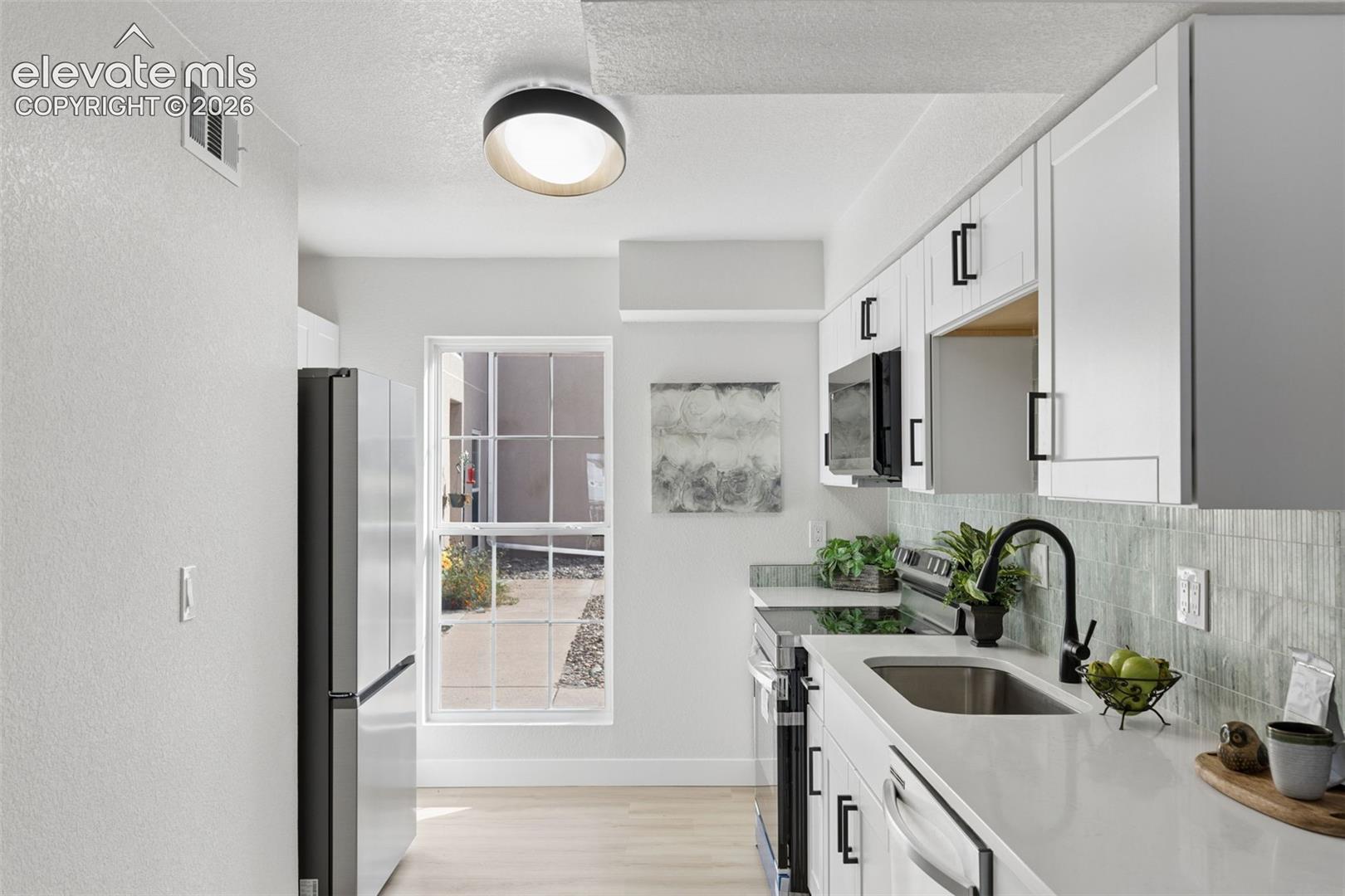Listing photo 16 for 3130 Van Teylingen Drive F